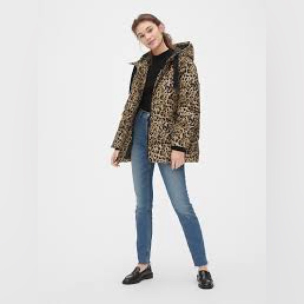 Gap cold control down alternative leopard puffer jacket